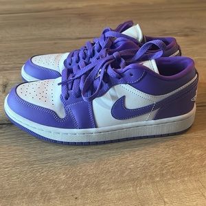 Nike Wmns Air Jordan 1 Low Psychic Puple Size 7.5